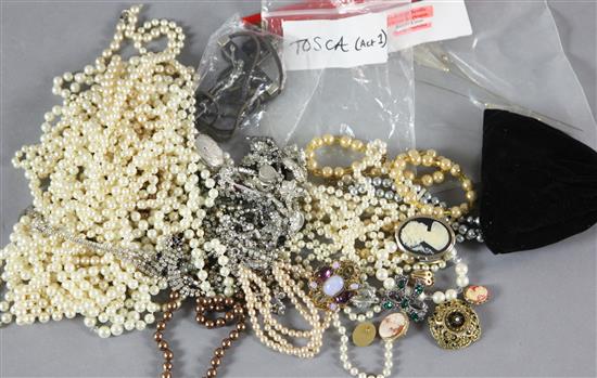 A small quantity of theatrical costume jewellery and pearls